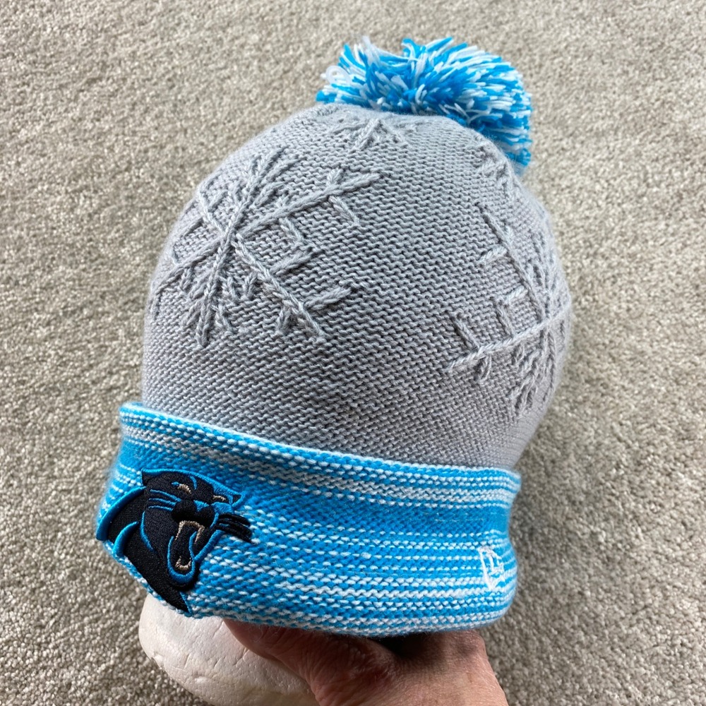 New Era Carolina Panthers Beanie Womens OS Gray Blue Snowflake Knit Pom Hat